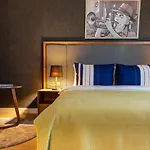 Sala Suites